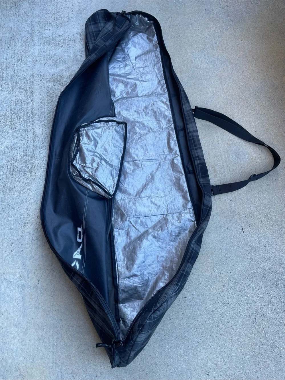 DAKINE Unpadded Snowboard Bag Shoulder Strap Black Gray Plaid